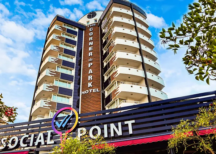 The Corner Park Hotel